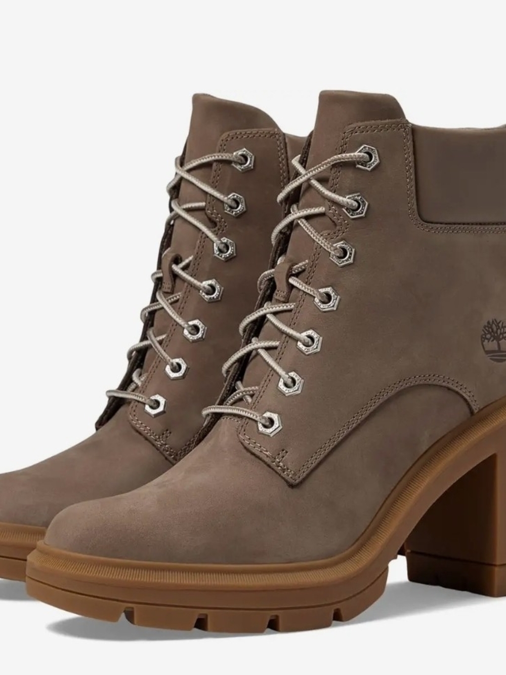 Timberland Allington Heights boots in a Taupe Size 7